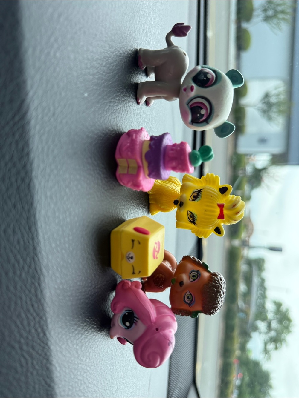 Littlest  pet shop figurine